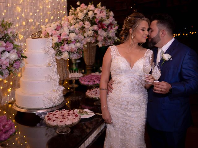 O casamento de Roney e Amanda em Belo Horizonte, Minas Gerais 57