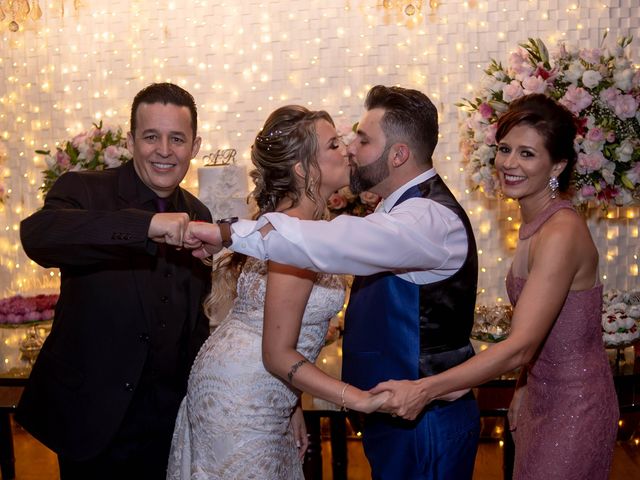 O casamento de Roney e Amanda em Belo Horizonte, Minas Gerais 69