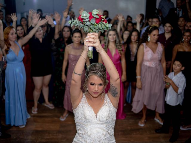 O casamento de Roney e Amanda em Belo Horizonte, Minas Gerais 79