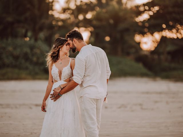 O casamento de Thiago e Paula em Ilha do Mel, Paraná 13