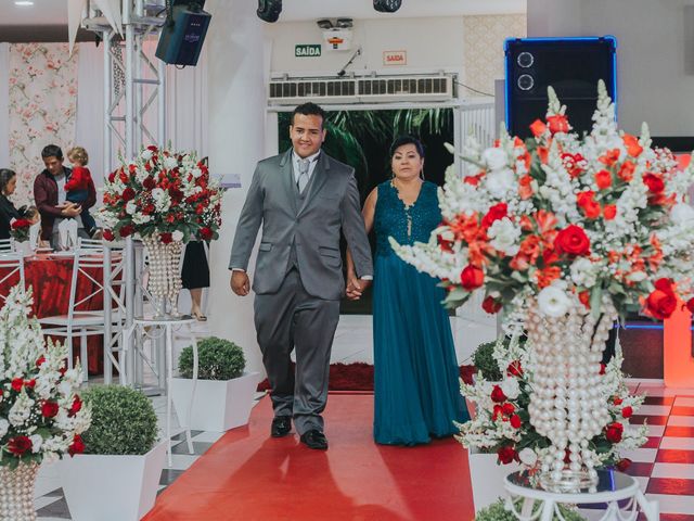 O casamento de Gabriel e Evanessa em Joinville, Santa Catarina 18