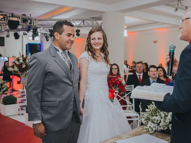 O casamento de Gabriel e Evanessa em Joinville, Santa Catarina 35