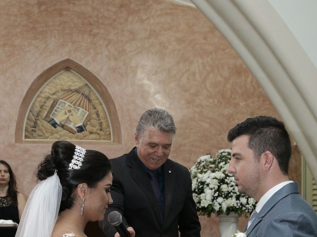 O casamento de Mateus e Cinthia em Campo Belo, Minas Gerais 13