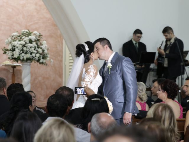 O casamento de Mateus e Cinthia em Campo Belo, Minas Gerais 17