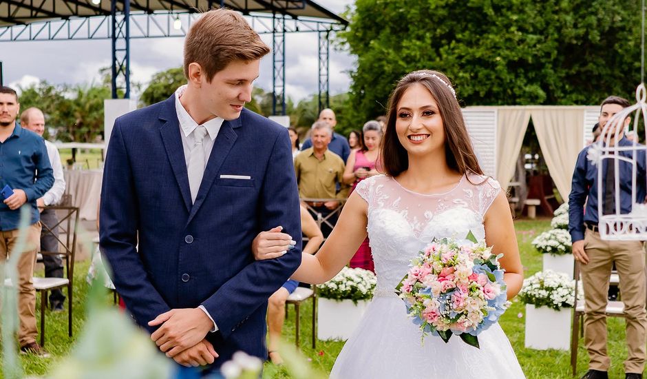 O casamento de Lucas kreulich e Kaetly hartmann em Mirassol D'Oeste, Mato Grosso