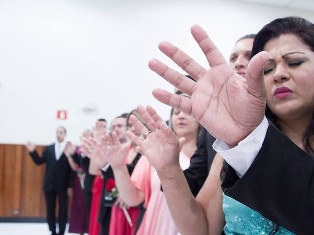 O casamento de Robson e Karol em São Paulo 85