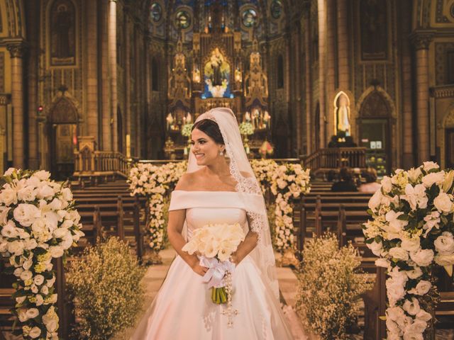 O casamento de André e Mayara em Santos, São Paulo Estado 24