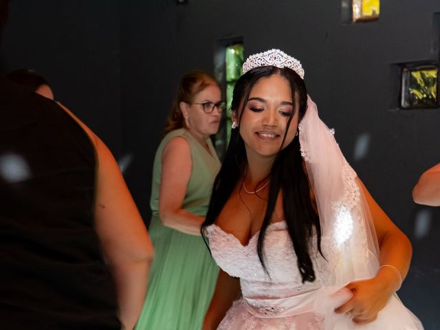 O casamento de Leandro e Bruna em Cotia, São Paulo Estado 73