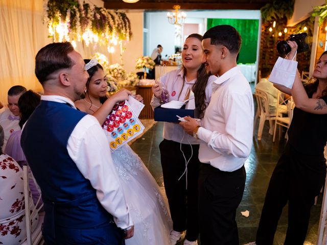O casamento de Leandro e Bruna em Cotia, São Paulo Estado 77
