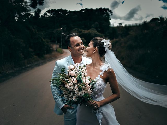 O casamento de Tércio e Marcella em Curitiba, Paraná 35