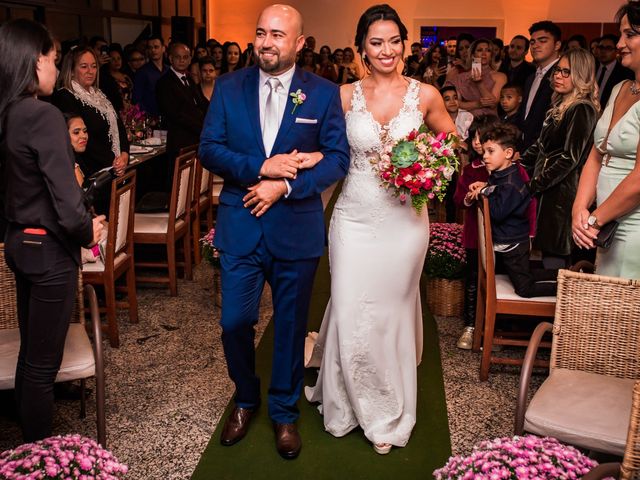 O casamento de Felipe e Bruna em Belo Horizonte, Minas Gerais 24