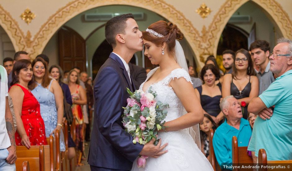 O casamento de Amilton Mackson e Roberta em Iapu, Minas Gerais