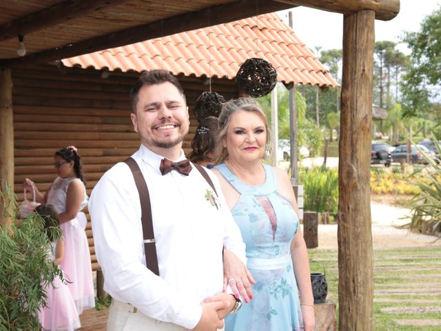 O casamento de Marcus e Renatta em Colombo, Paraná 30