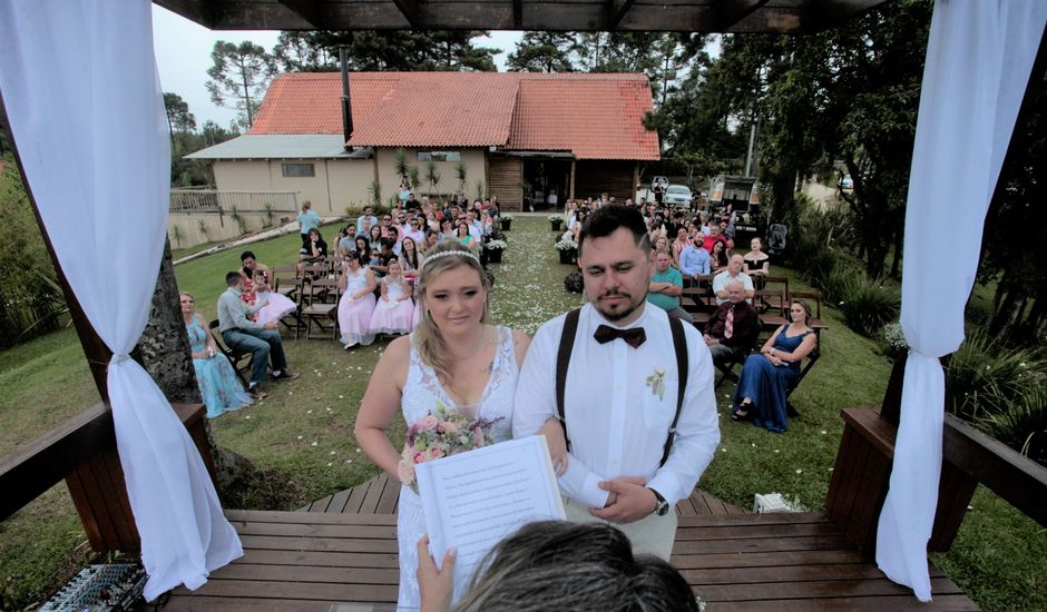 O casamento de Marcus e Renatta em Colombo, Paraná
