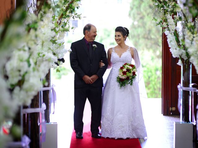 O casamento de Tiago e Joyce em Caxias do Sul, Rio Grande do Sul 8