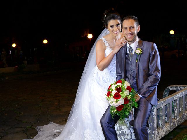 O casamento de Tiago e Joyce em Caxias do Sul, Rio Grande do Sul 36