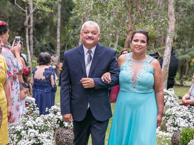 O casamento de Robson e Carol em Itapecerica da Serra, São Paulo 24