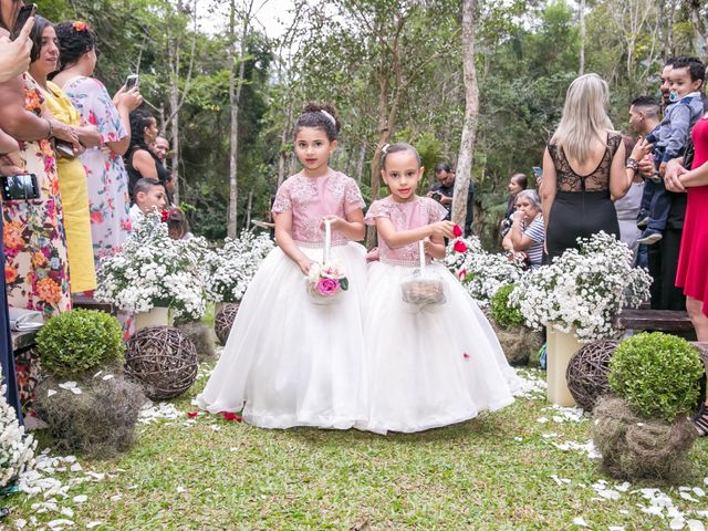 O casamento de Robson e Carol em Itapecerica da Serra, São Paulo 36