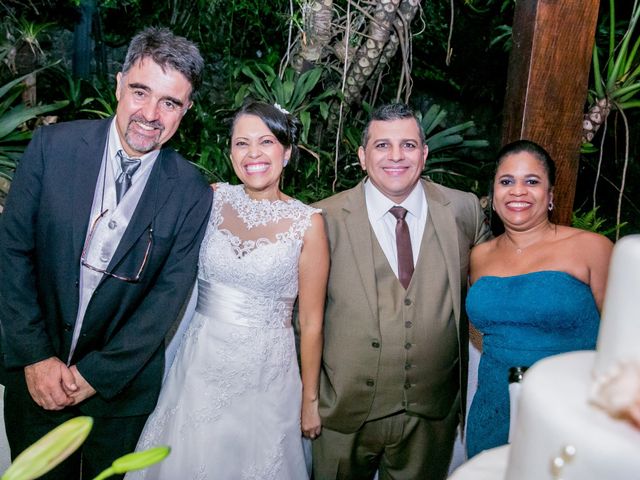 O casamento de Robson e Carol em Itapecerica da Serra, São Paulo 73