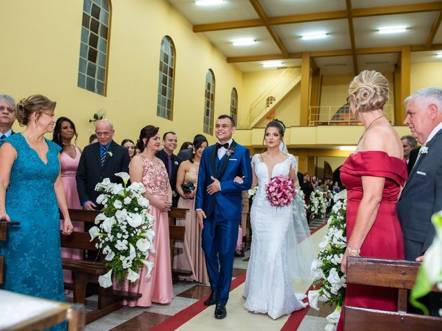 O casamento de Maurício e Brunelle em Conselheiro Lafaiete, Minas Gerais 52