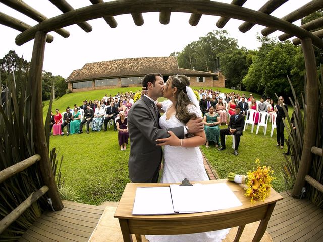 O casamento de Miguel e Andrea em Curitiba, Paraná 16