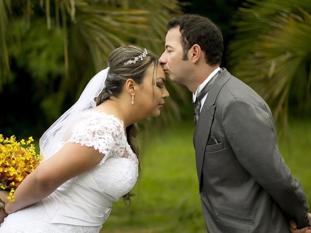 O casamento de Miguel e Andrea em Curitiba, Paraná 18