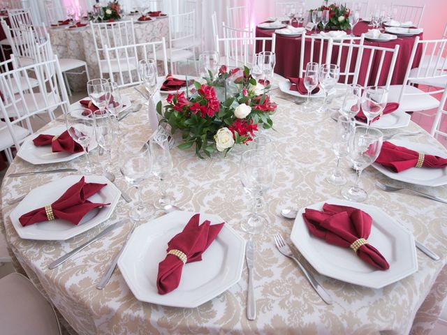 O casamento de Carlos e Vanessa em Porto Alegre, Rio Grande do Sul 3