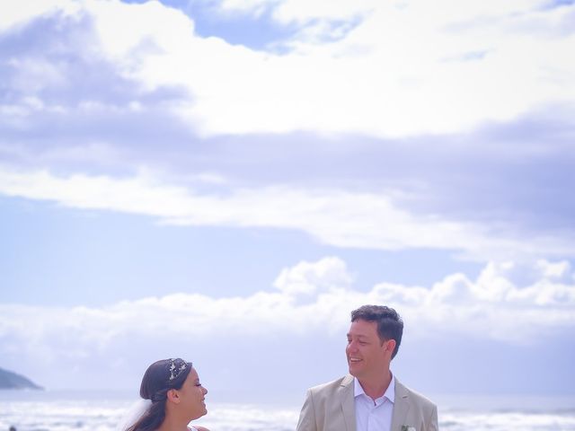 O casamento de Wellington e Polliana em Bombinhas, Santa Catarina 8