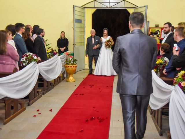 O casamento de Cesar e Ingrid em Gravataí, Rio Grande do Sul 10
