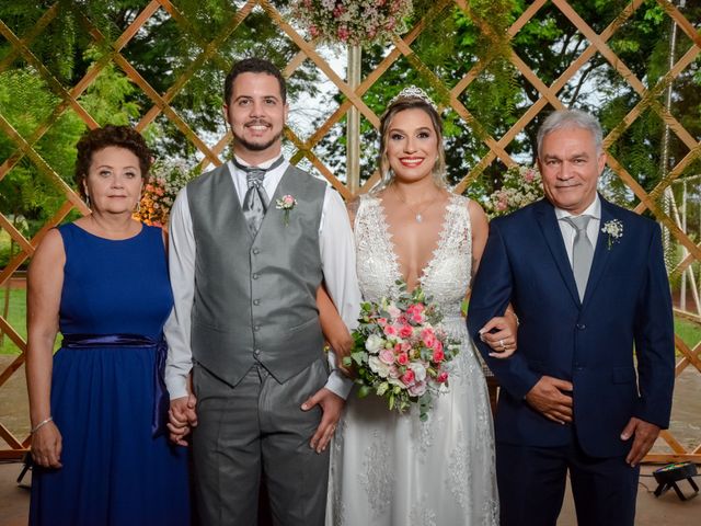 O casamento de Vicente e Denise em Rio Verde, Goiás 27