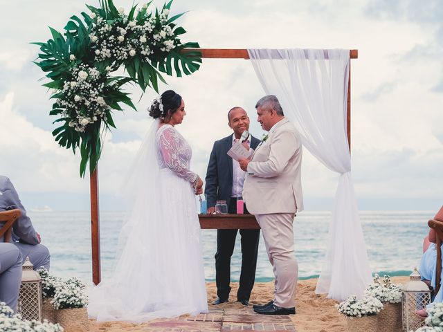 O casamento de Sergio e Patricia em Itapema, Santa Catarina 10