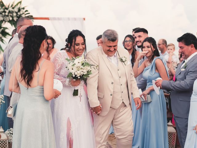 O casamento de Sergio e Patricia em Itapema, Santa Catarina 14