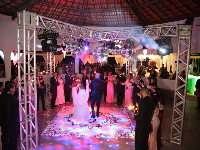 O casamento de Clever e Lourani em Santa Luzia, Minas Gerais 15