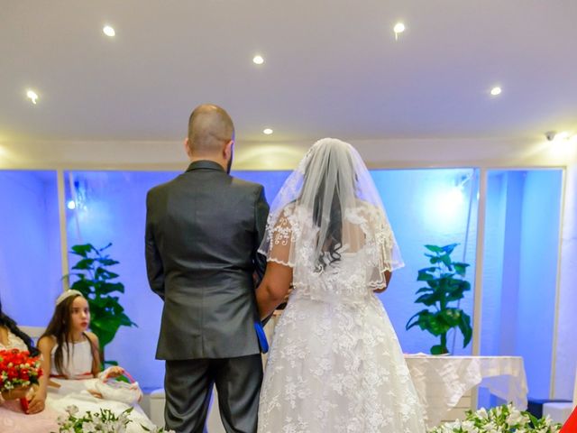 O casamento de Renato e Izabel em São Gonçalo, Rio de Janeiro 19