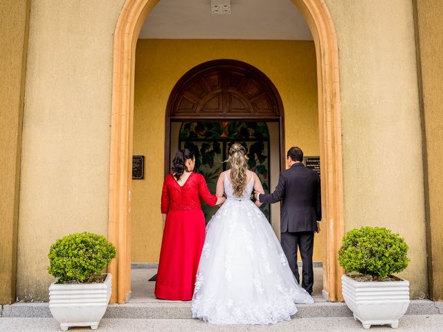 O casamento de Lucas e Isadora em São José dos Pinhais, Paraná 39