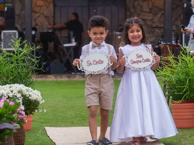 O casamento de Iuri e Ludmila em Lauro de Freitas, Bahia 17