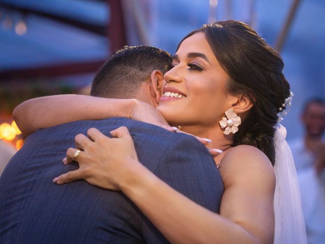 O casamento de Iuri e Ludmila em Lauro de Freitas, Bahia 30