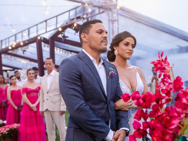 O casamento de Iuri e Ludmila em Lauro de Freitas, Bahia 40