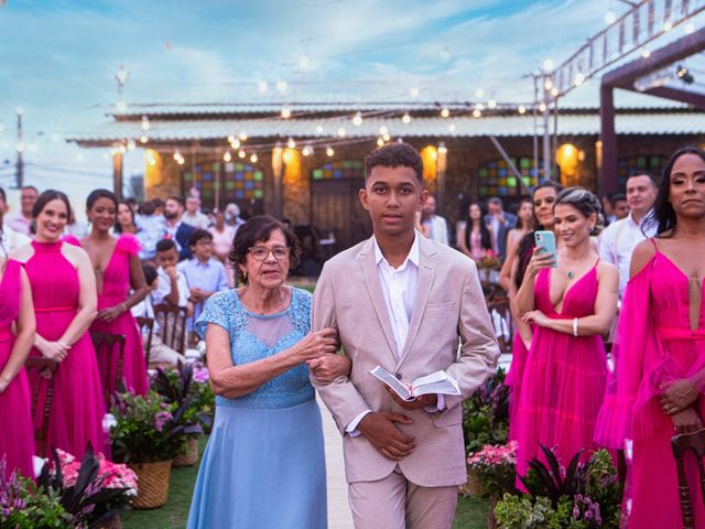 O casamento de Iuri e Ludmila em Lauro de Freitas, Bahia 42