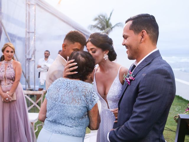 O casamento de Iuri e Ludmila em Lauro de Freitas, Bahia 43