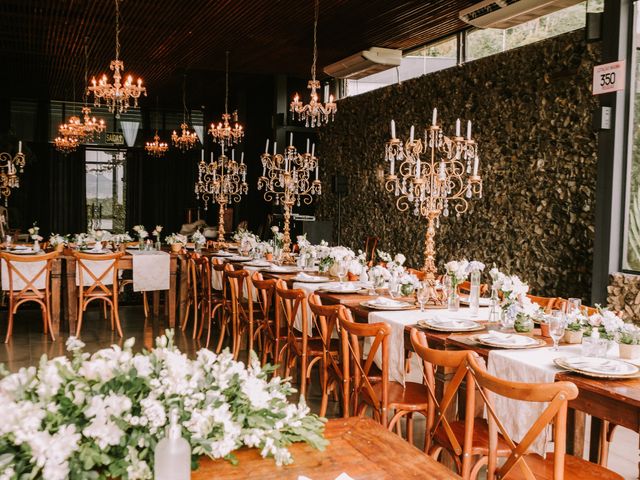 O casamento de Luiz Valmor Macarini Filho e Renata Laís Domingues em Balneário Camboriú, Santa Catarina 15