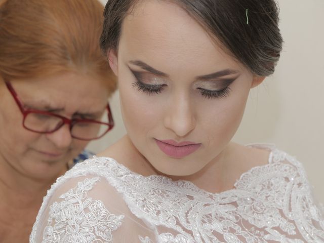 O casamento de Lucas  e Amanda  em Curitiba, Paraná 4