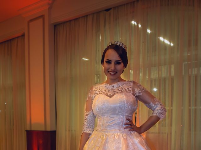 O casamento de Lucas  e Amanda  em Curitiba, Paraná 5