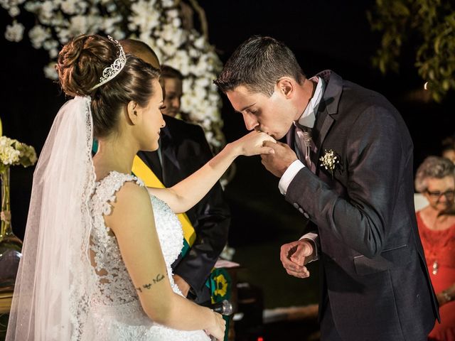 O casamento de Junior e Bruna em Dois Vizinhos, Paraná 30