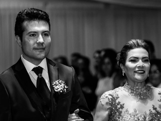 O casamento de Raphael e Vanessa em Santa Isabel, São Paulo Estado 27