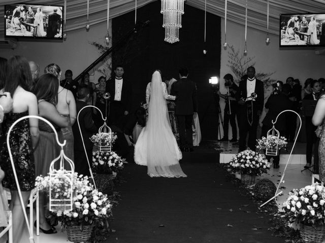 O casamento de Raphael e Vanessa em Santa Isabel, São Paulo Estado 44