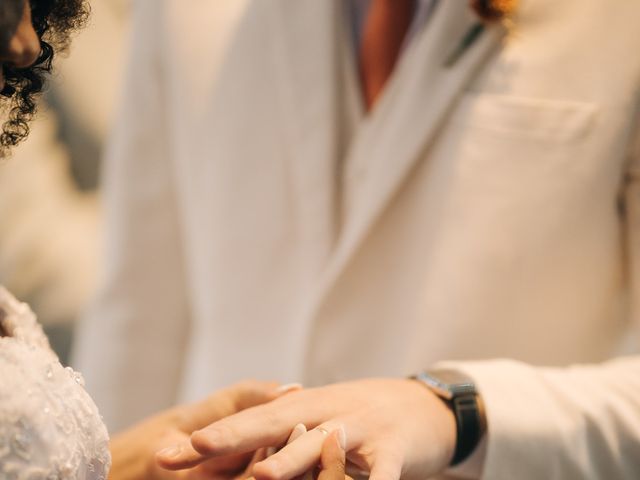 O casamento de Tiago e Crys em Florianópolis, Santa Catarina 124