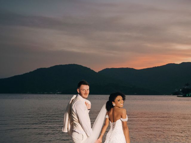 O casamento de Tiago e Crys em Florianópolis, Santa Catarina 157