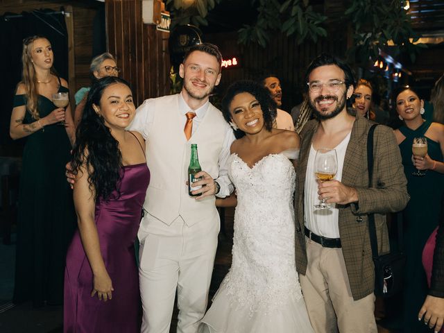 O casamento de Tiago e Crys em Florianópolis, Santa Catarina 167