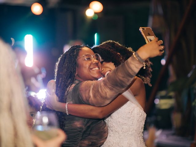 O casamento de Tiago e Crys em Florianópolis, Santa Catarina 224